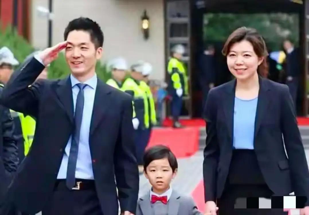 洪申翰：“三救”石舫亘（台北市长蒋万安夫人），“三打”青鸟！据中评社台北9月1