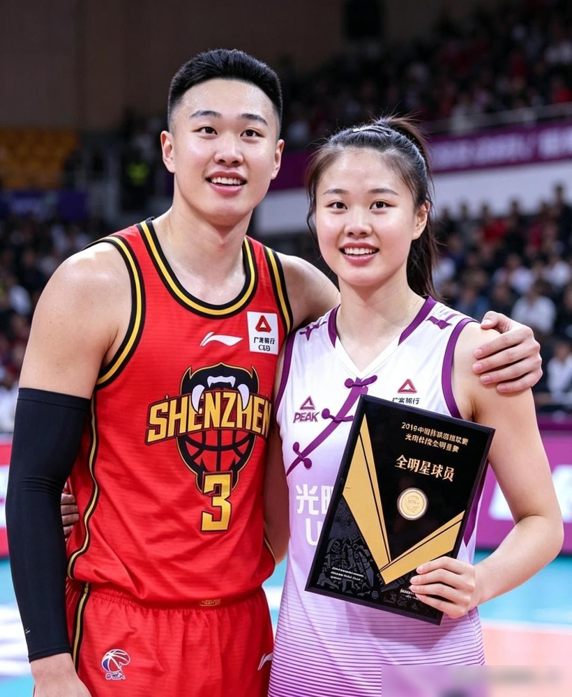 贺希宁坐在女排看台上，手里那张票，是龚翔宇给的。一个打篮球的，跑去看女排，还专门拍下来发出来，生怕别