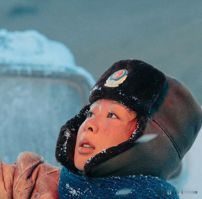 1月27日，杨紫胡歌《生命树》官宣定档！看片方发的杨紫剧照，也太敷衍了点，作为