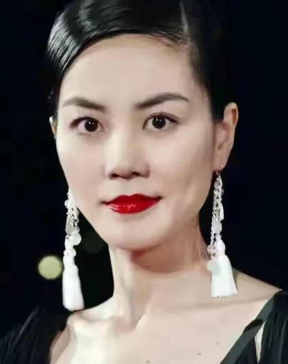 确定了，王菲，大概率就是谢霆锋这辈子，遇见过最美情侣