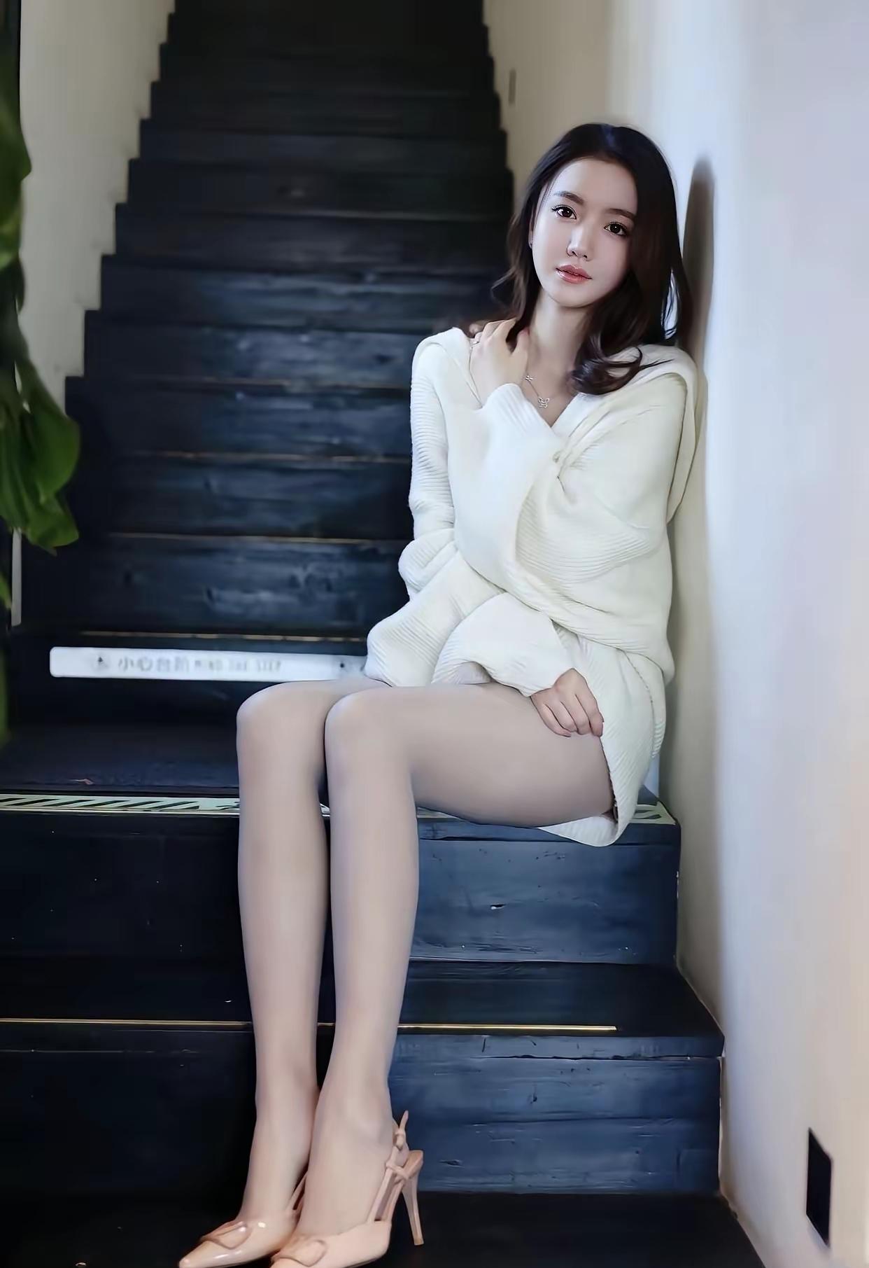 愿意把心掏出来，不是傻，是真心想对人好，但不是所有人都配。善良不要钱，爱也不要，