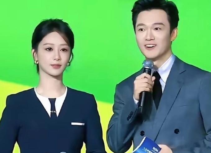 娱乐圈里面可能我最佩服的人就是杨紫了不是因为她演技好，而是因为她真是少见的板正女