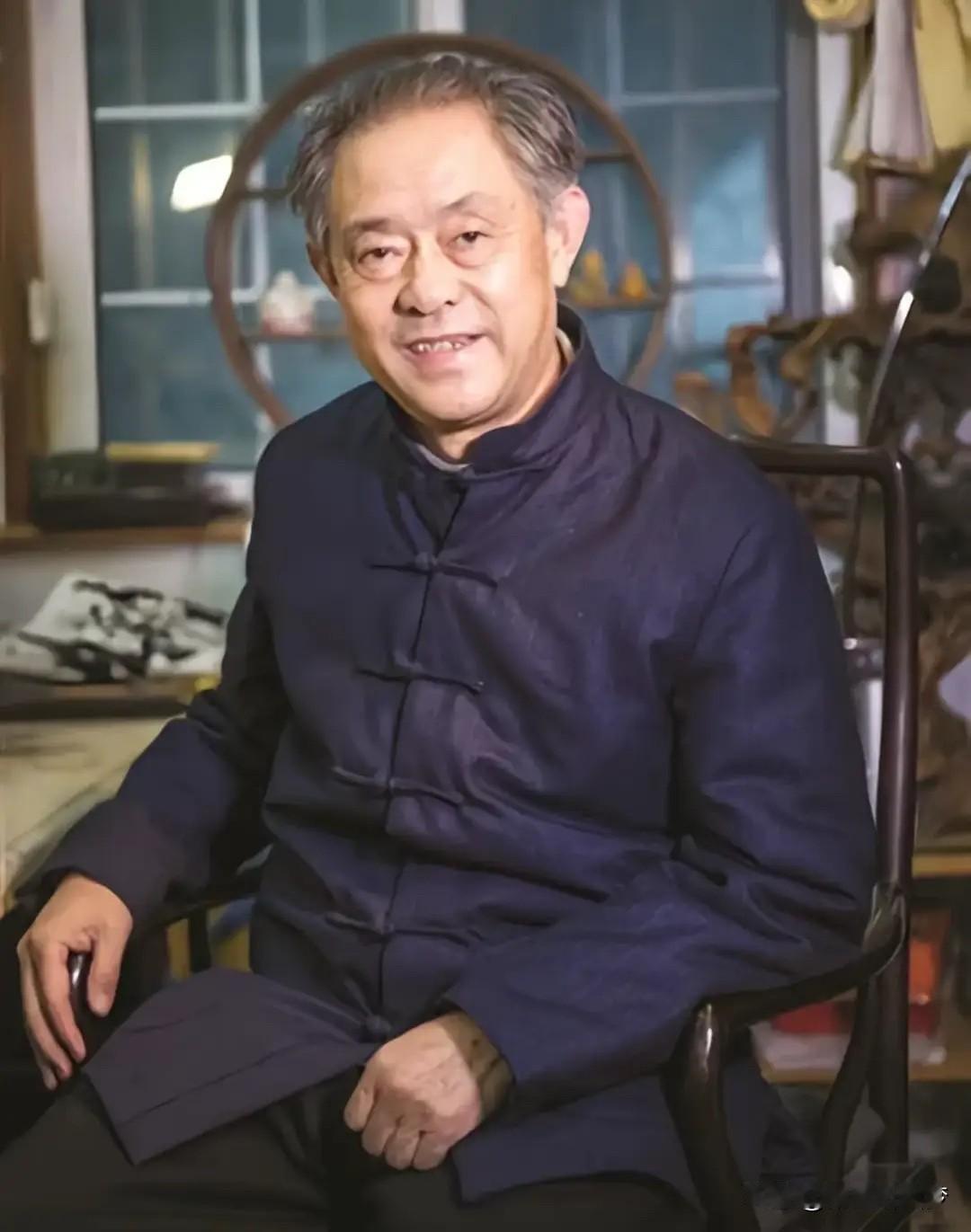 这水有多深？徐湖平被带走调查才一周，整件事就开始变味了。先是举报人郭礼典回家后