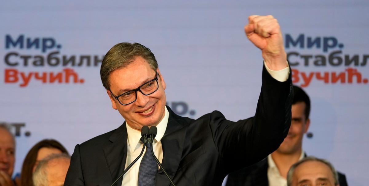 红军城争夺战接近尾声，俄军推进至乌克兰第三首都库皮扬斯克外围，前线消息复杂，后方