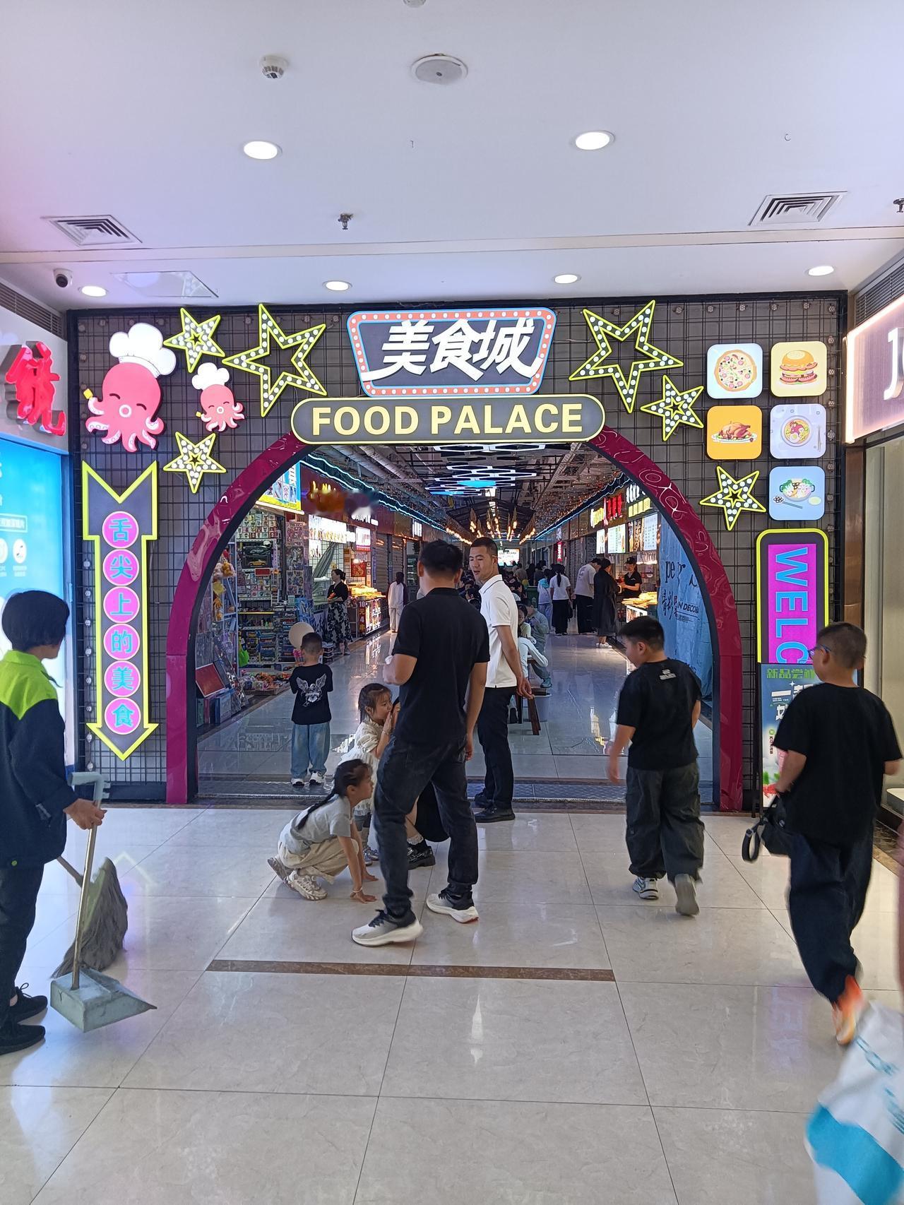 五一挤热门景区，我也觉得不值得，果断选择错峰出行。五一假期是旅游高峰期，热门景区