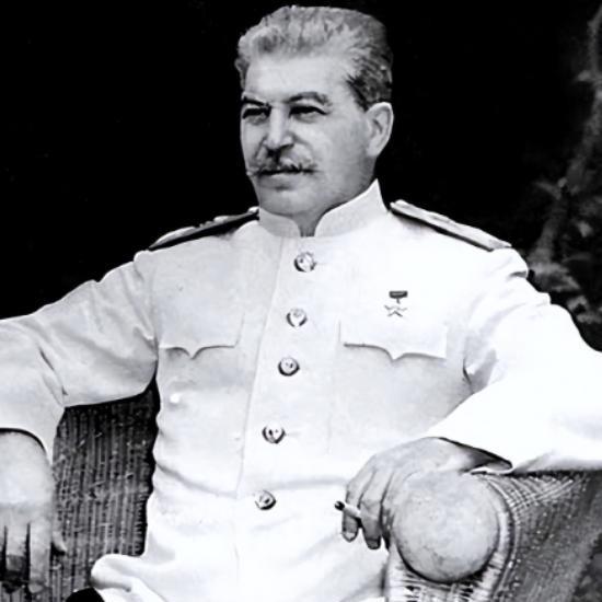 斯大林到底可怕到何种程度？说句实话，人类史上几乎没有第二个领袖，能像他那样，对同