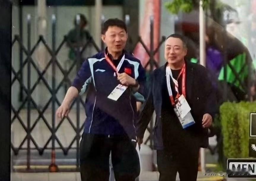 刘国梁亲自现身亚运会赛场，对于国乒来说是颗定心丸。众所周知，他拿捏运动员的