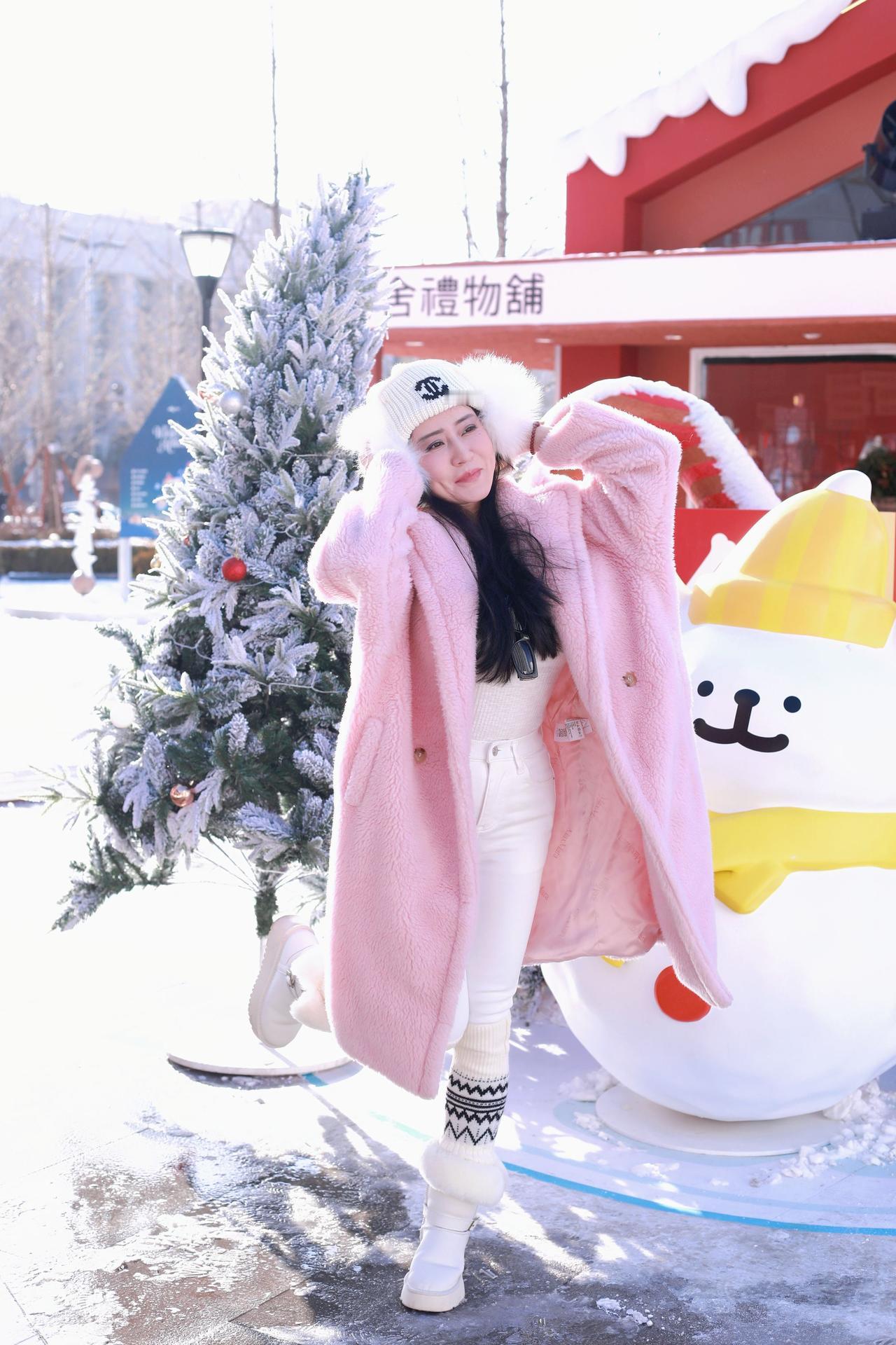 太原人像摄影约拍跟拍万象城人像原创原图直出照片外拍人像写真户外环境人像原创摄影