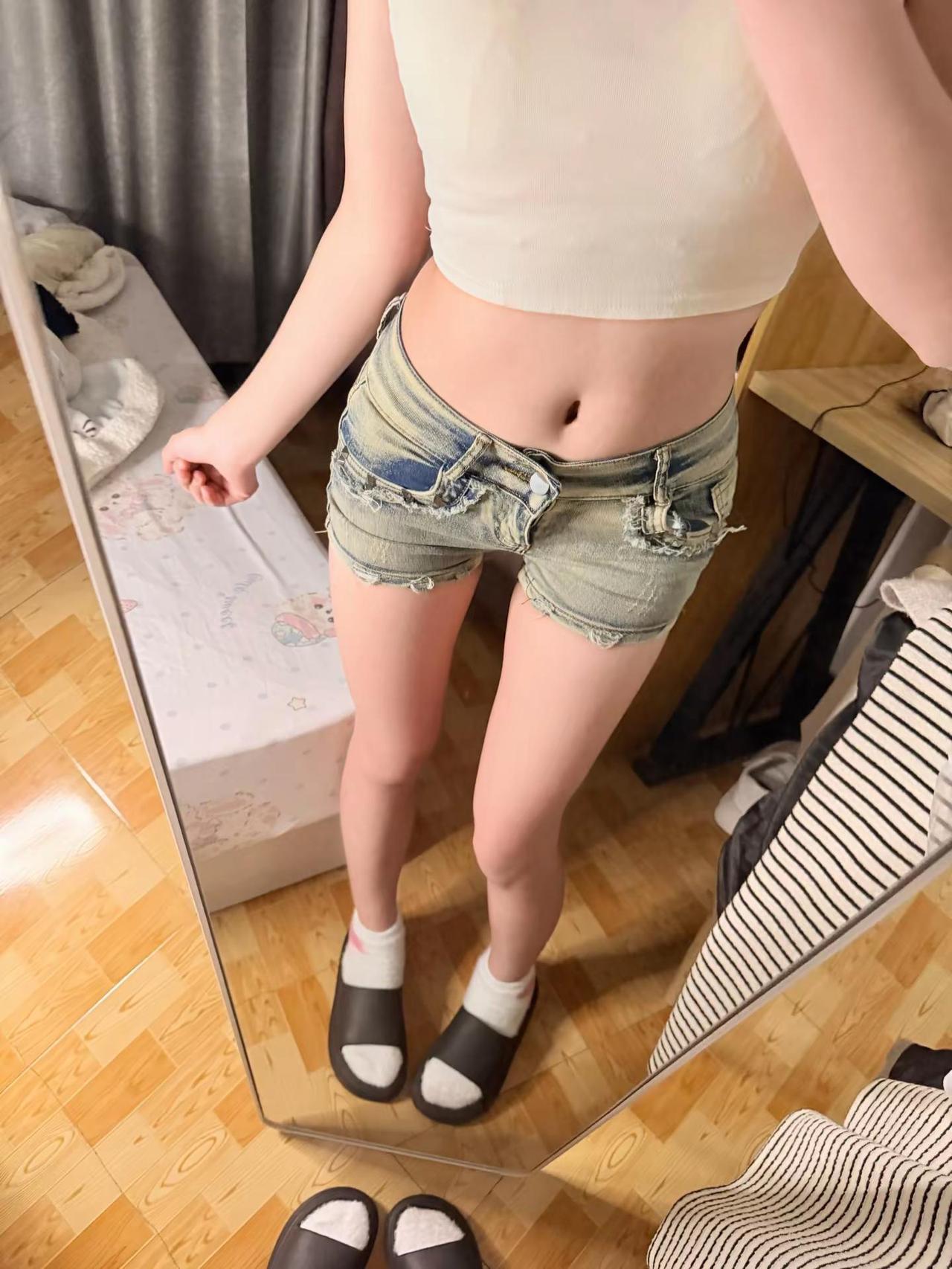 正常穿搭对镜拍