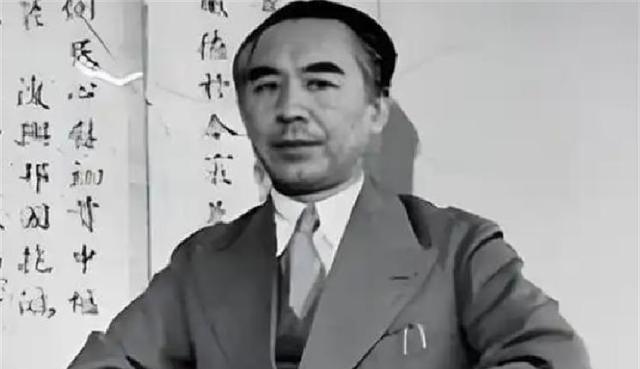 1944年，朱绍良飞抵新疆，劝说盛世才辞职，盛世才起初并不同意1944年8月，