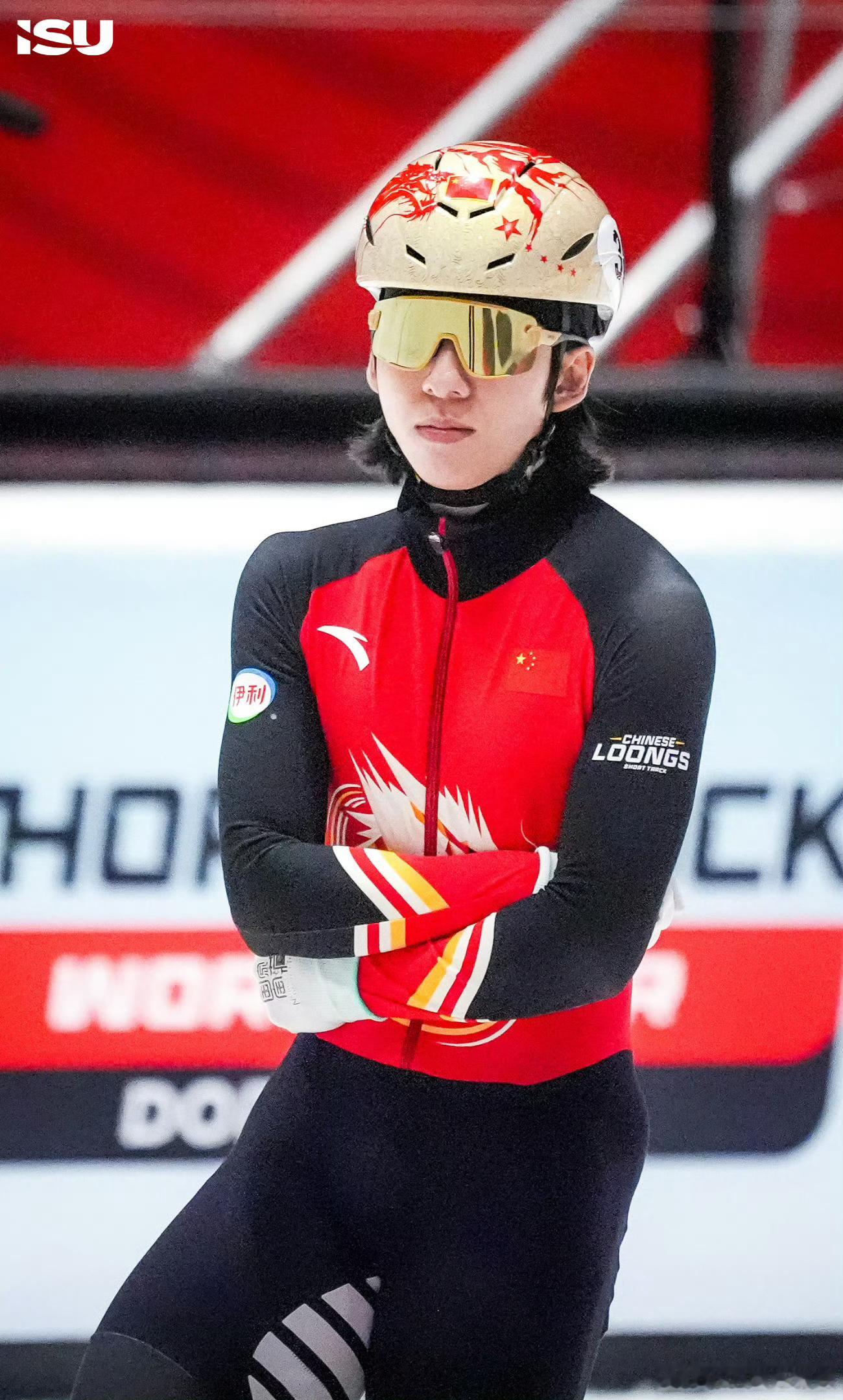 短道速滑世巡赛四站结束，中国队1金6银4铜首冠，唯一一金来自混合接力，单人项目金