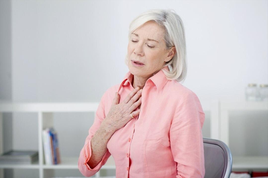 69岁大爷天天喝茶，2年后去医院检查，身体的3个变化让他振奋不已中国人喝