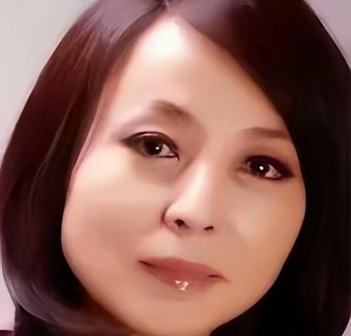 2005年，41岁河南女富豪李巧林爱上22岁男下属，没曾想，50岁那年，她不惜冒