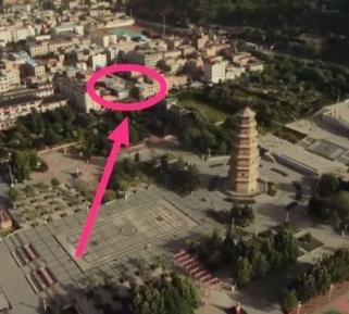 2015年，卫永刚以开餐馆作掩护，秘密挖掘了一条280米长的地道，将位于彬州市中