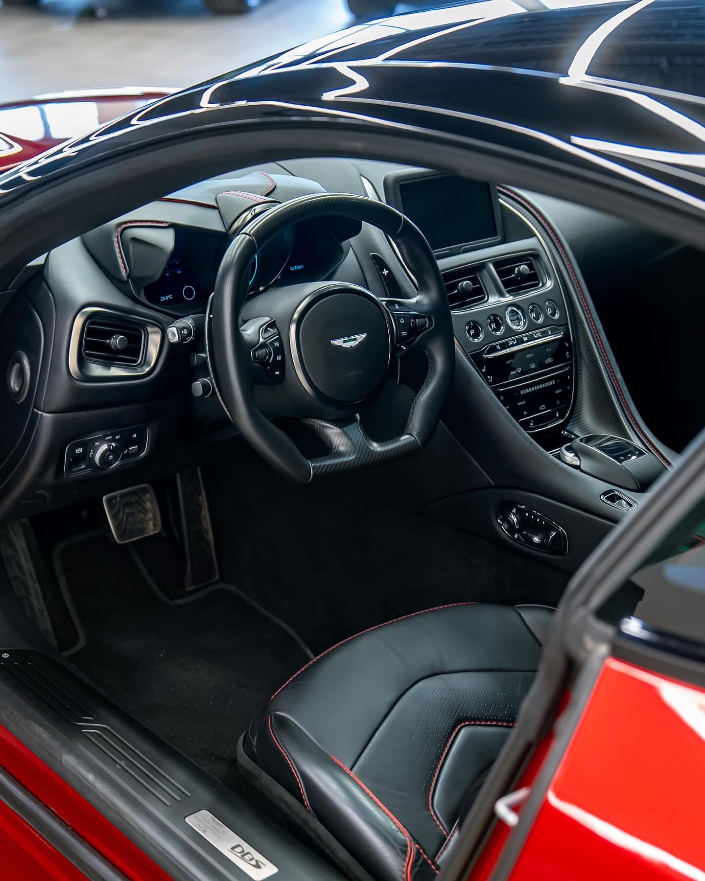 AstonMartinDBSSuperleggera❤️..阿斯顿马丁dbs