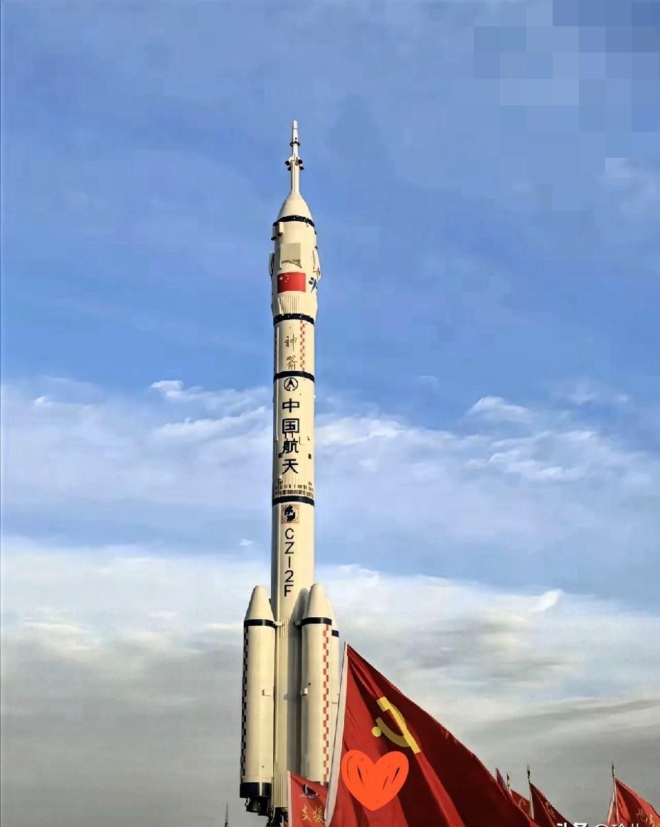 神舟二十二号这次没载人，却干了件大事。它把空间站应急救援和物资补给合二为一，一