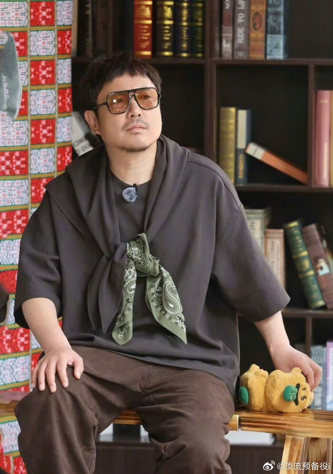 建议沈腾自驾去巴音布鲁克在巴音布鲁克的无边草原上，沈腾的即兴创作能力将得到完美释