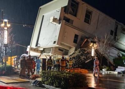 谁能想到一场日本之旅，能撞上“暴雪+地震”双重暴击！一群中国游客满心欢喜去旅游，