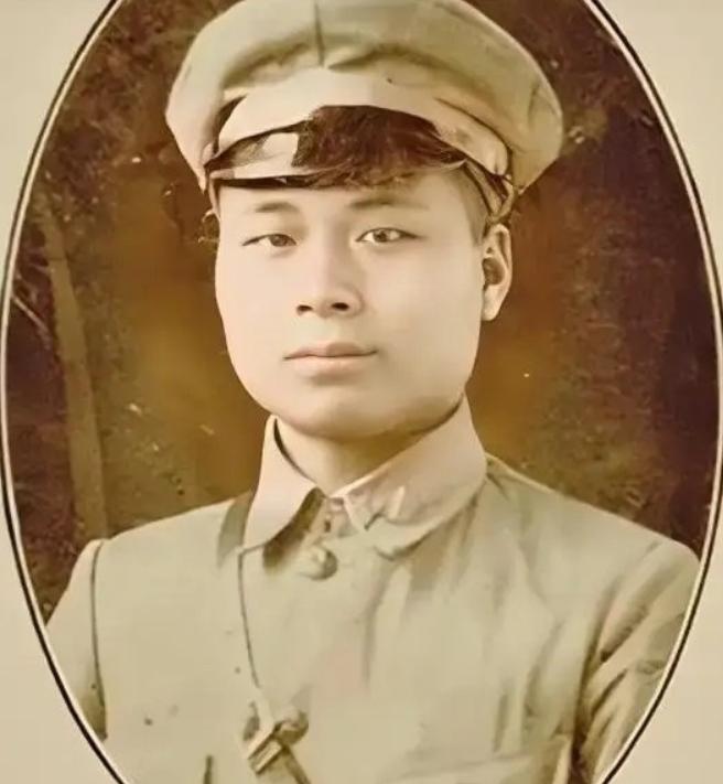 1959年，51岁的邱行湘刚获特赦，还是光棍一个，这个曾经叱咤战场的国民党将军，