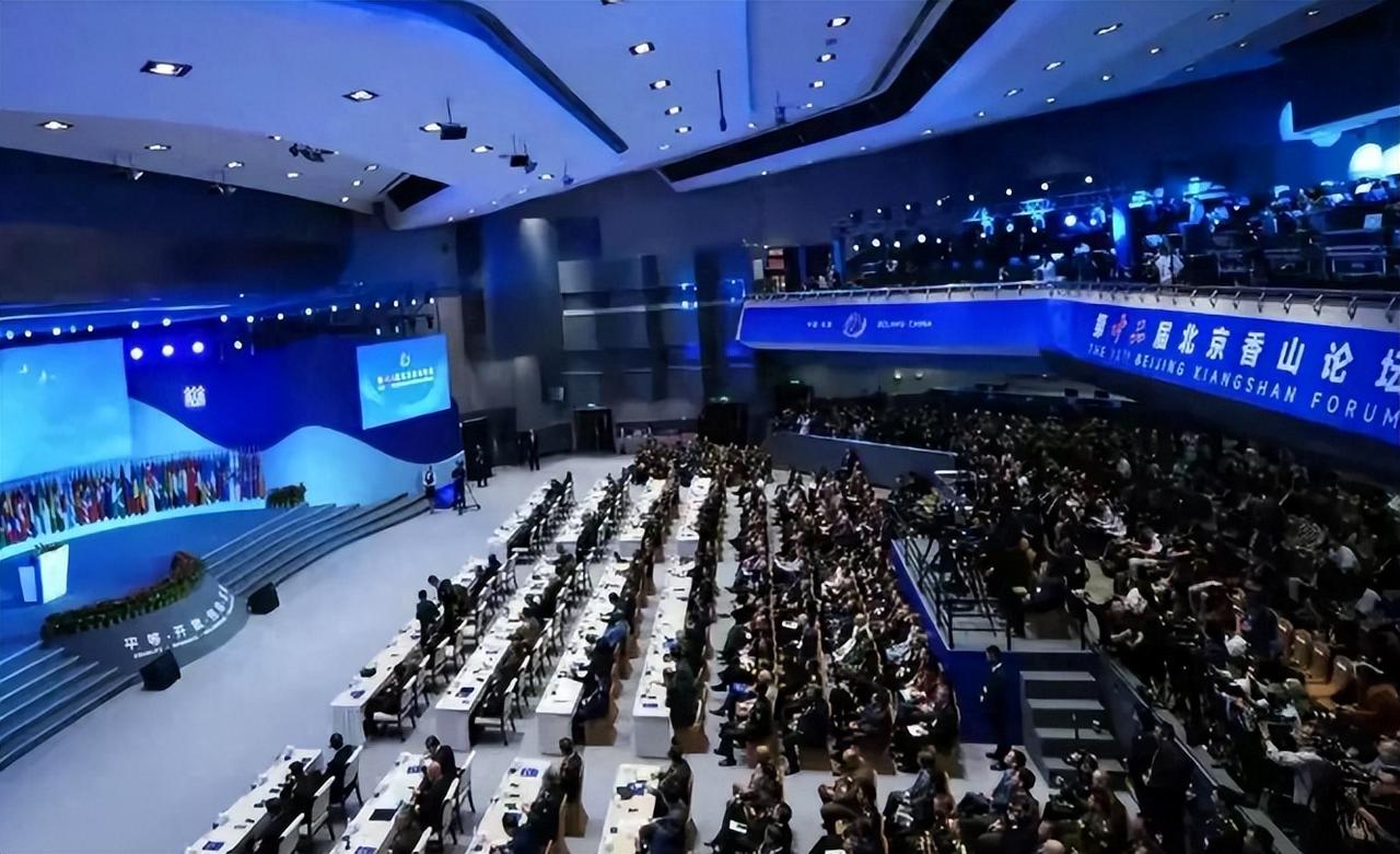 就在昨天，100国赴京参会，美方高规格出席，高市政府没收到邀请第十三届北京香
