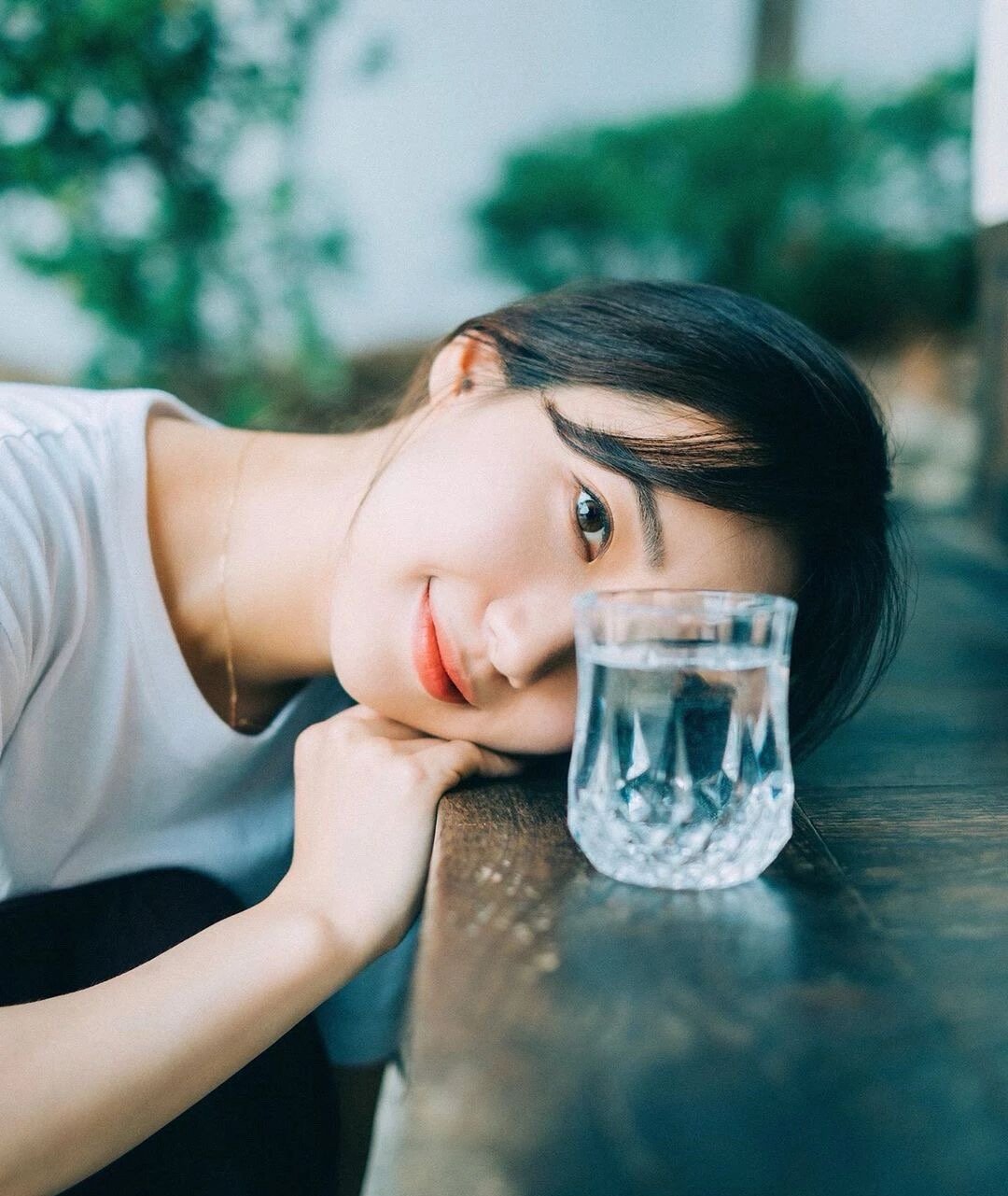 人生建议：当有一天，你的生命里出现了一个能左右你情绪的人。听话，删了他…