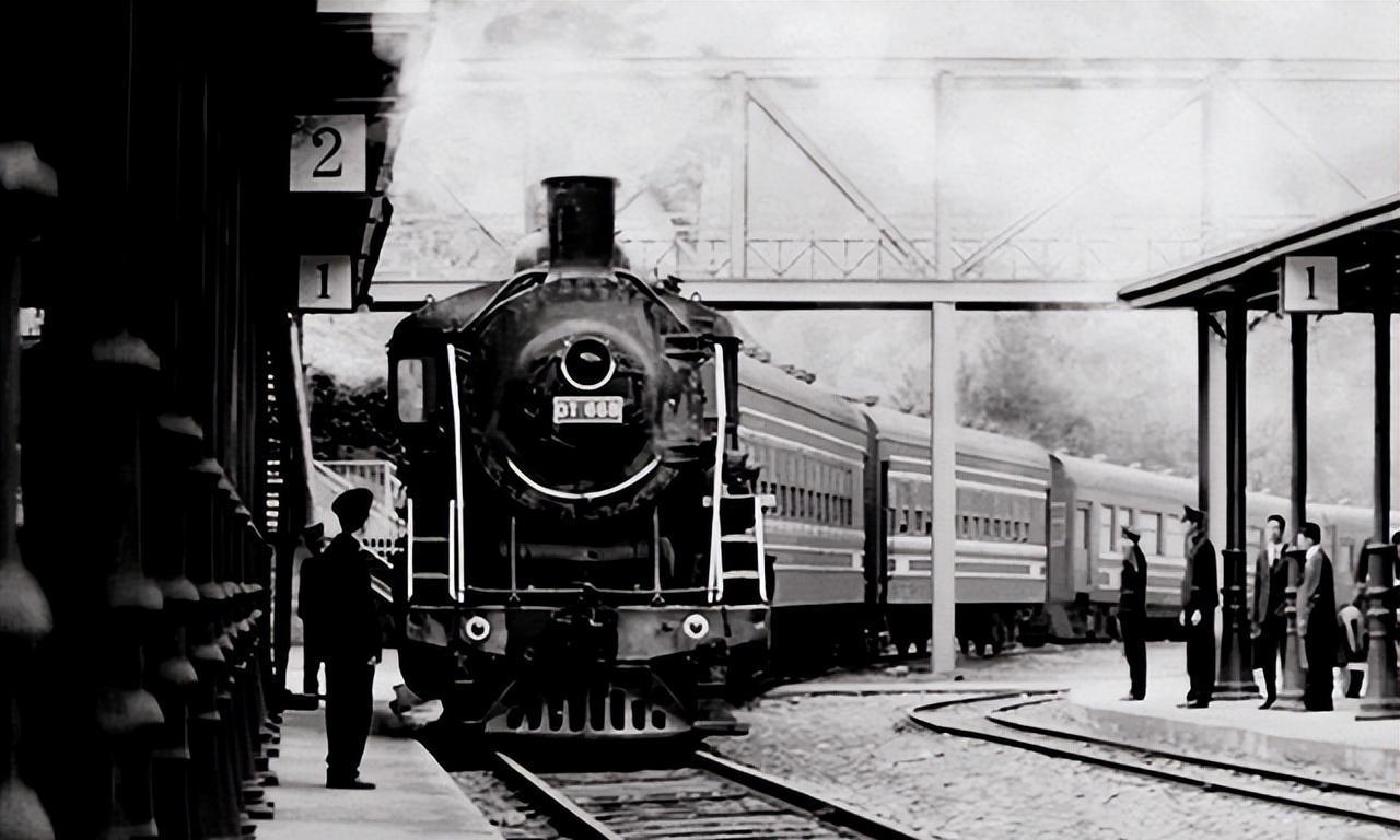 1945年8月，日本虽然已经宣布投降，但驻扎在陇海线的日军却一面拒绝向我新四军方