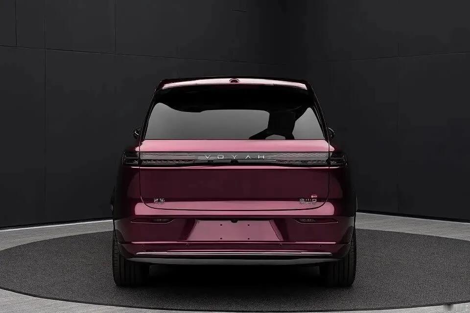 岚图泰山8——30mm缩短与五座回归，藏着爆款的底层逻辑在新车密集迭代的市