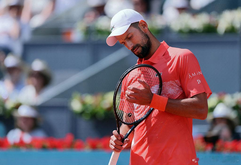 德约科维奇退出马德里赛德约科维奇在个人社交媒体宣布：“很遗憾我今年无法参加马德