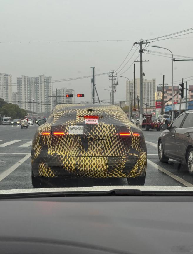 本来没啥，看到贴着禁止拍照我掏出了手机，我也是一个越不让干越要干的叛逆孩子！