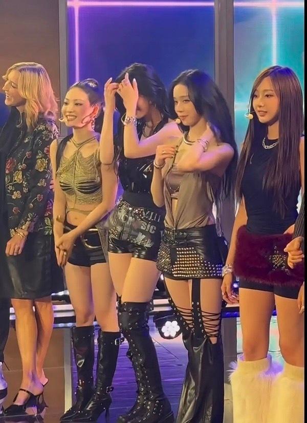 闺蜜们你们最爱的aespa团体照来啦