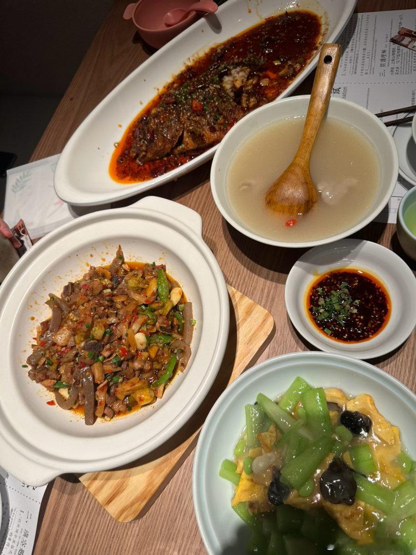 来到成都，美食不可辜负，真的很容易吃胖的…美食情感语录