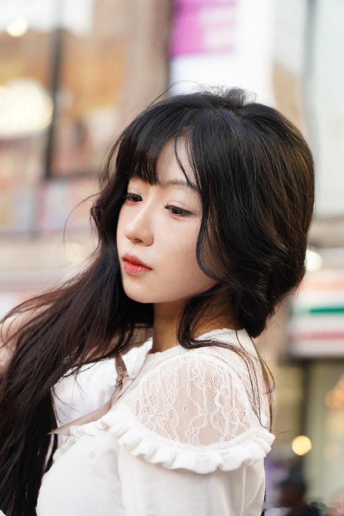 四月鼠儿：农历四月出生的属鼠者，正是立夏之际，因此运势不太稳定，变数大，一生中衣