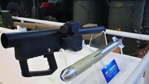 中国“袖箭”导弹震惊全球：3万元一发，黄瓜大小竟能打穿坦克，美军天价武器恐慌了！