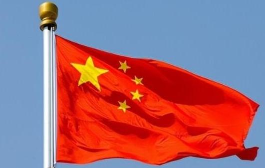 美国现在对中国这么急，说白了就两个原因。第一，中国没按他们设计的剧本走。当年美国