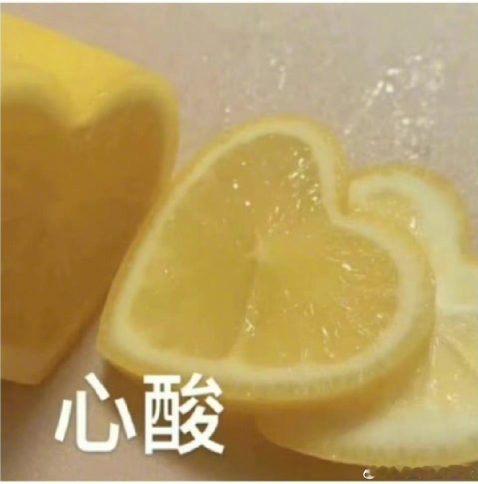 双鱼、巨蟹、天秤、双子，是最容易心软并反复回头的星座。就算受过伤害，只要对方稍微