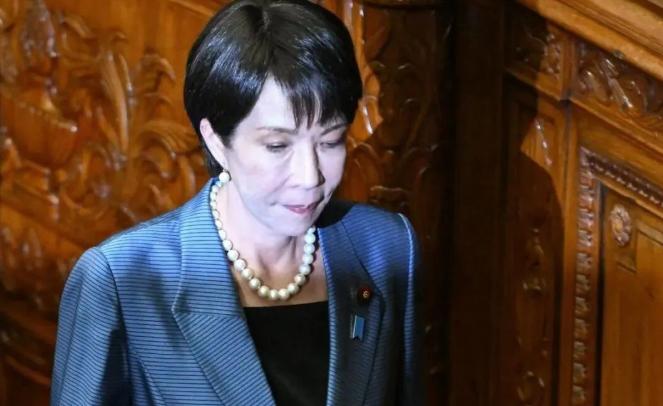 有人问日本发生7.5级地震，在当前情况下中国是否会伸出援手，捐款或是去救援？又或