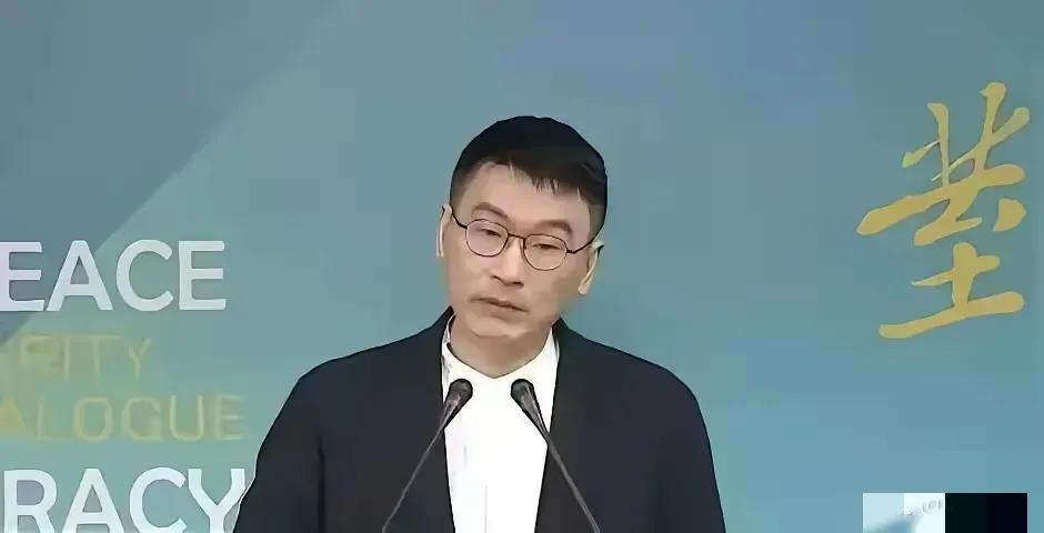 台湾“陆委会发言人梁文杰讥笑：“大陆说统一后要帮台湾建环岛高铁和高速公路，其实我