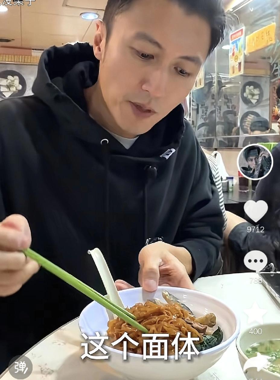 谢霆锋放纵了啊[笑着哭]2月4日晚上，谢霆锋发了个视频，原来今天谢霆锋放纵了，而且