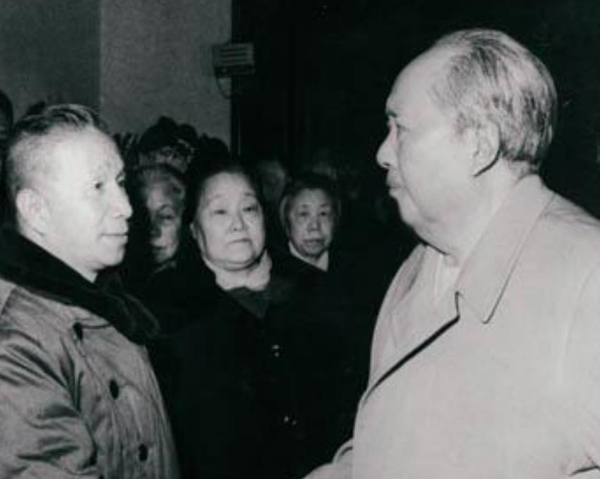 1951年毛主席已宣布粟裕任职，却久久未见其上任，杨尚昆亲自来电传达主席意图1