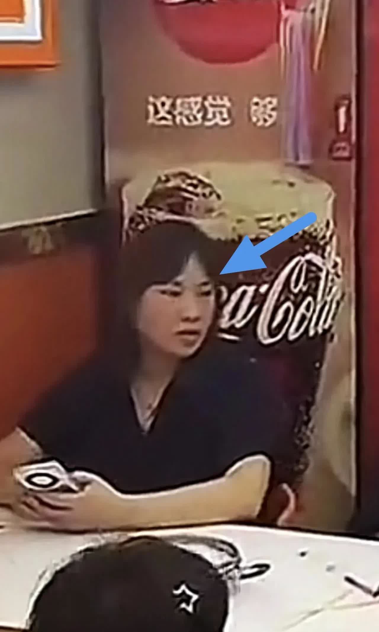 “免费续面”，炸出来一个厚颜无耻之人。郑州这名女子全网火了，就因为她
