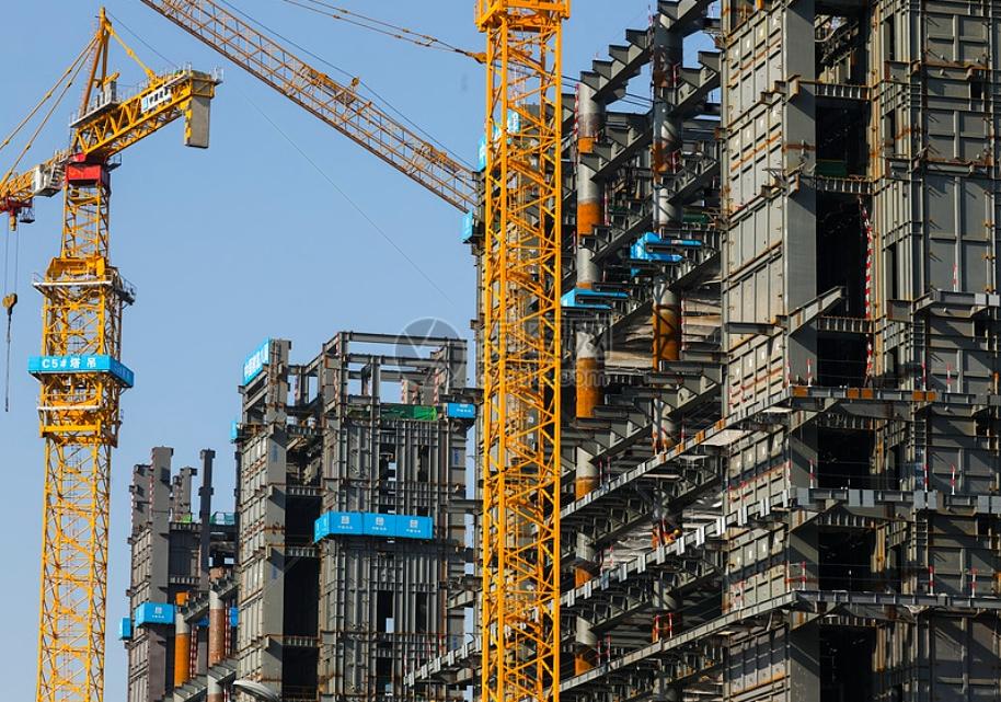 明知卖不出去，为什么开发商还要大量建？得先明白，干房地产和开个奶茶店可不是一