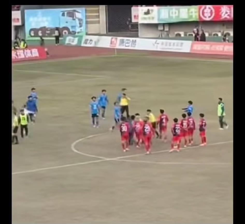 湘超永州和娄底两队赛后发生了打架事件，这是把湘超当野球场了。那么，到底是娄底输