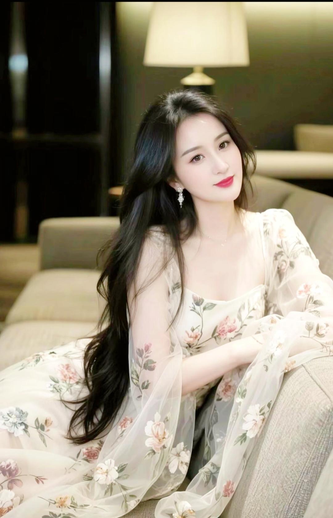 轻纱玉女倚，霓虹映雪肌。晒图笔记大赛如何穿搭显得淑女一点记录我的2026