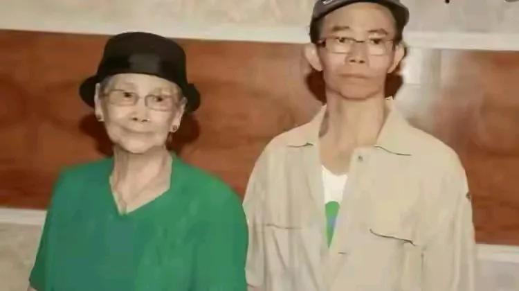 基因太神奇了，尤其体现在梅艳芳的母亲覃美金和大哥梅启明身上！第一，这对母子五