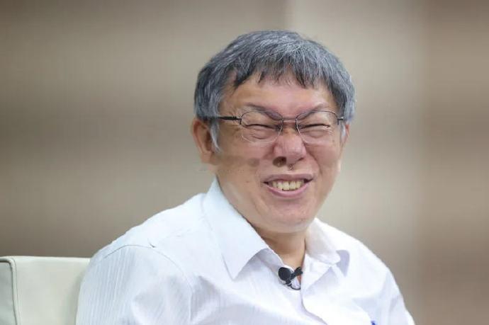 昨天坐车的时候刷微博，看到胡锡进谈西贝事件这条微博(图1)，感觉文风里一股味尤