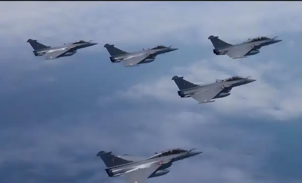 印巴空战‌已经一周年，自那次空战后，巴基斯坦在国际上声誉日隆，莫迪的大国梦破灭。