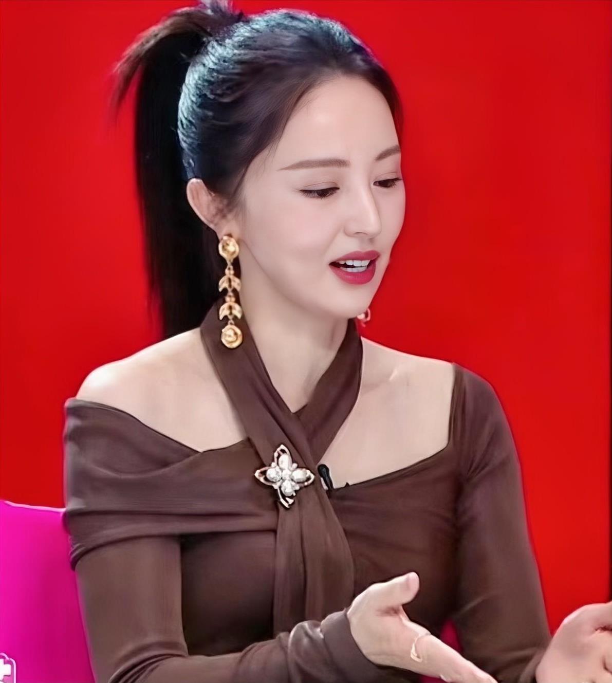 有句话说出来别骂我董璇张维伊这段关系里真正吃亏的是张维伊，董璇打了一手好算盘