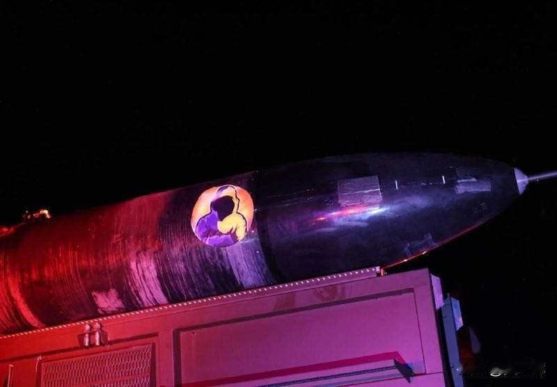 【“火烈鸟”此时发射的特殊意义】11月13日，乌克兰媒体发布了“火烈鸟”导弹