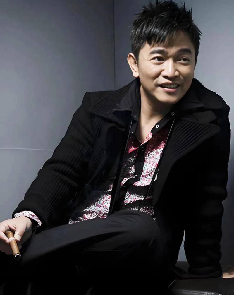 百字文：吴宗宪就刘畊宏被曝借钱不还一事发声，称报道从头到尾无证据，力挺好友“背