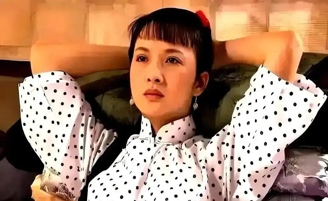 2000年，一个导演押上全部身家，只为换掉已经拍了80集的女主角。整个影视圈都